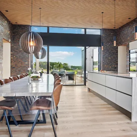 Hébergement de vacances Gorgeous In With Kitchen *