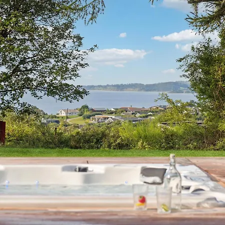 Hébergement de vacances Gorgeous In With Kitchen *